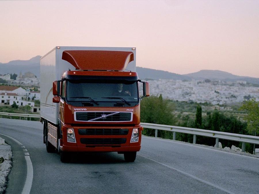  Volvo FM9 6x2 2003 года  (фото 6 из 6)